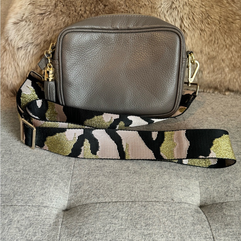 Crossbody purse